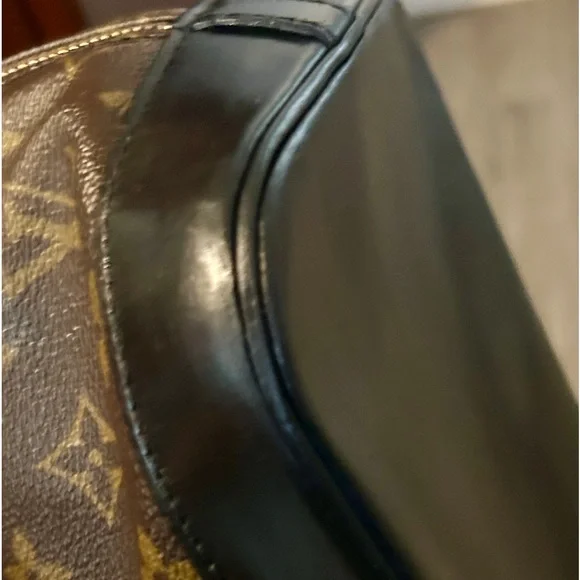 Authentic Louis Vuitton Alma PM BA0995 - Picture 9 of 16